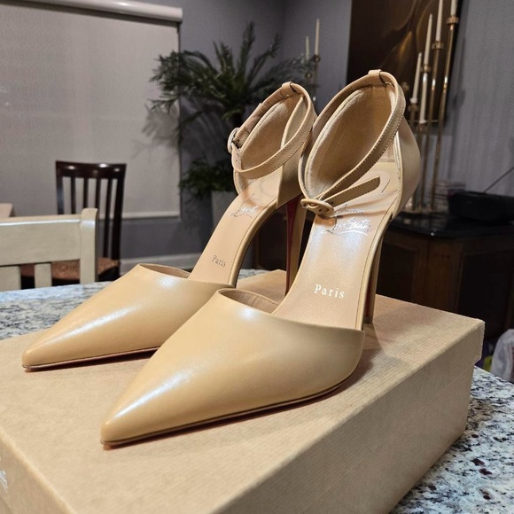 NEW Christian Louboutin Astrida Bridal Pointed Heels Size 40.5 100mm - Picture 10 of 11